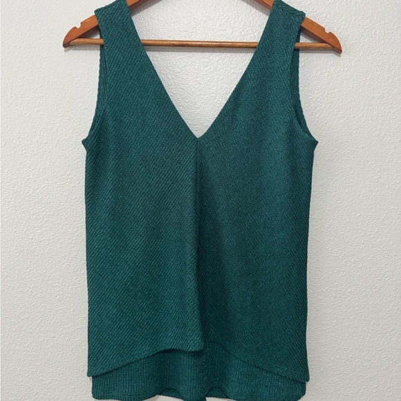 White House black market ribbed XS Tank - Picture 1 of 5